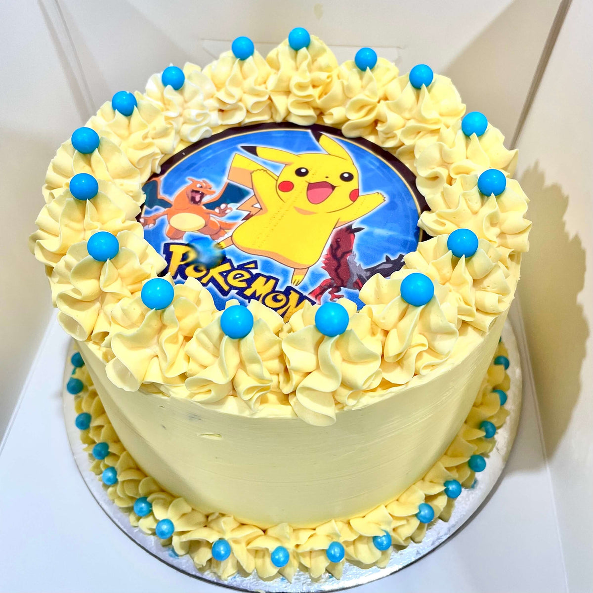 Birthday Cakes with toppers Sydney