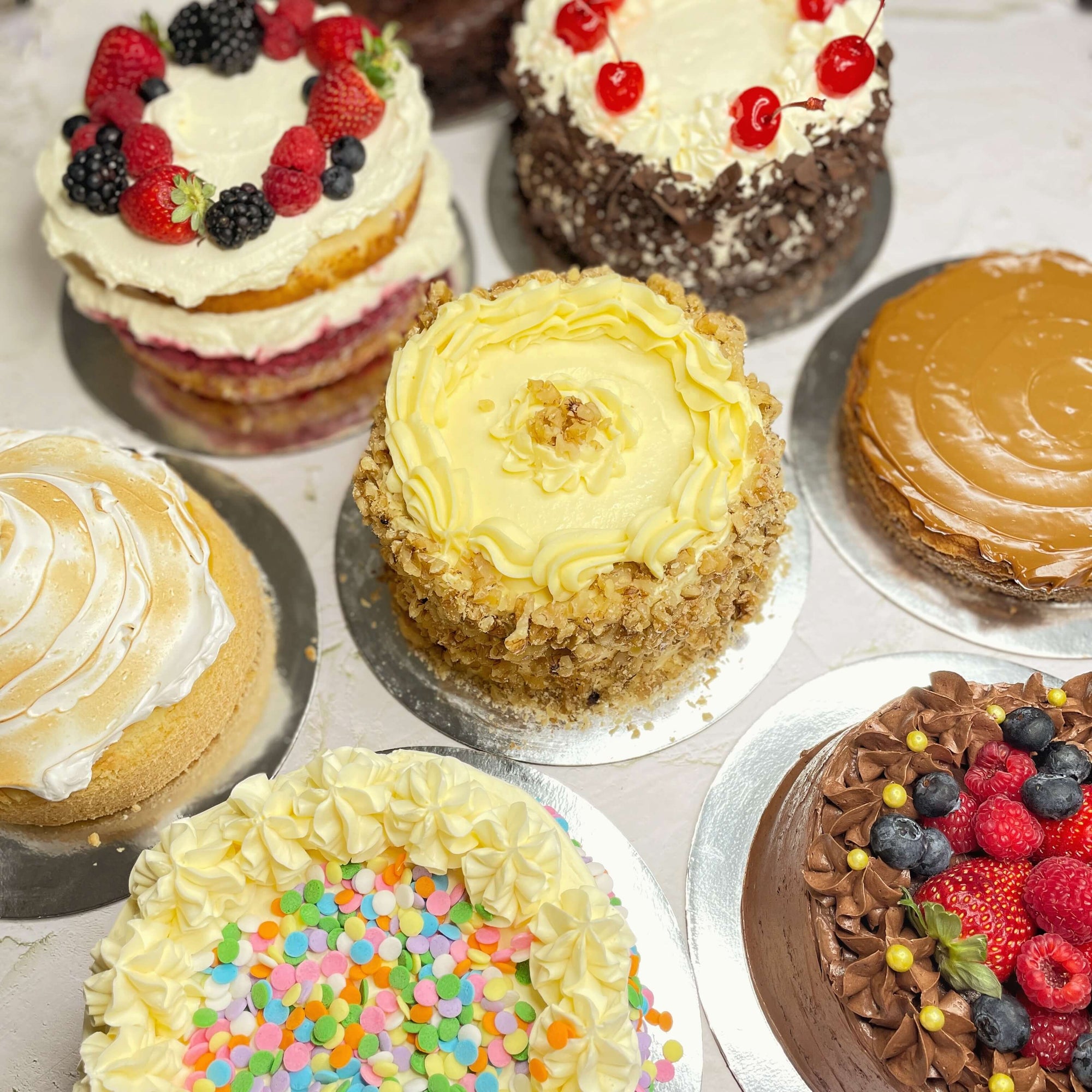 Custom Cakes | El Bolillo Bakery in Texas