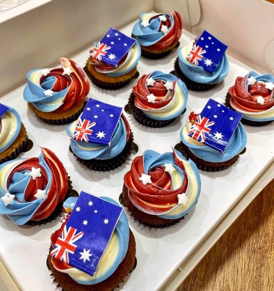 Australia Day Cake Pop Ups | Meat and Travel