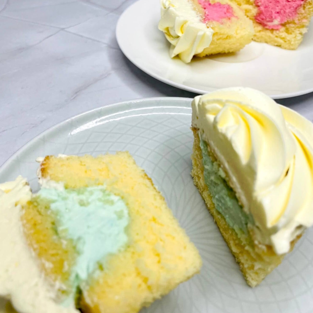 Gender reveal cupcakes